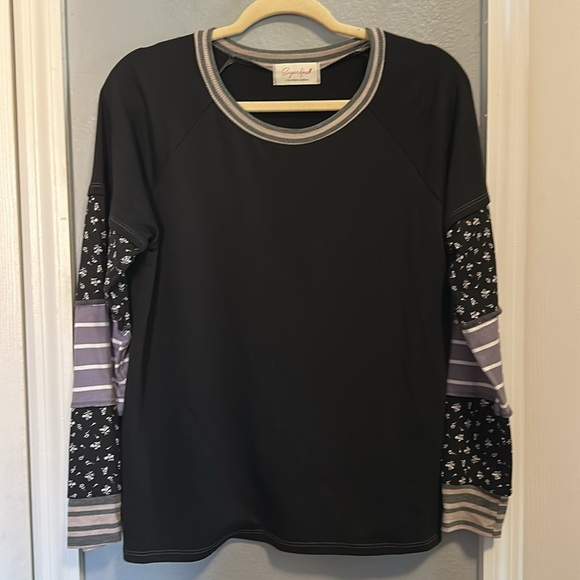 NWOT Women's Black and Red Patchwork Top - Picture 2 of 6